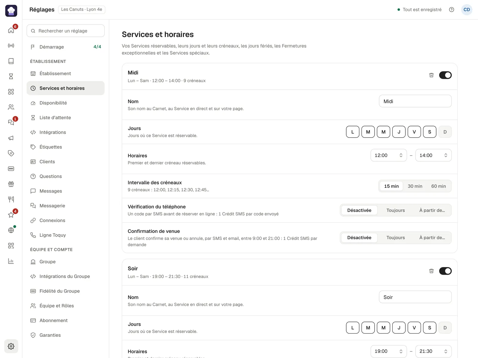 Réglages › Services et horaires des Canuts : le Service Midi, du lundi au samedi, de 12:00 à 14:00, 9 créneaux ; dans « Jours », le D du dimanche n’est pas coché. Le Service Soir suit en dessous.